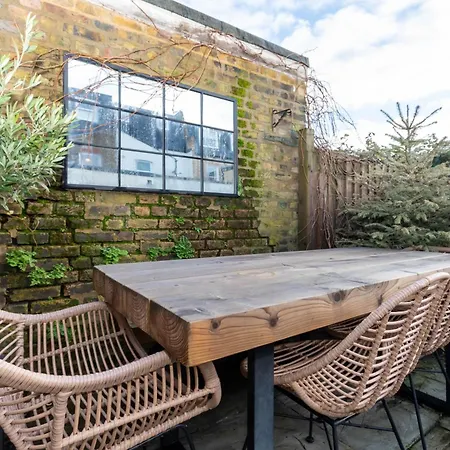 Apartment Gorgeous 3 Bedroom In Quaint Southfields *