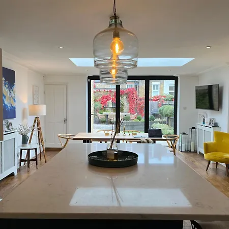 Apartment Gorgeous 3 Bedroom In Quaint Southfields London