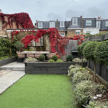 Apartment Gorgeous 3 Bedroom In Quaint Southfields London