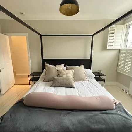 Apartment Gorgeous 3 Bedroom In Quaint Southfields