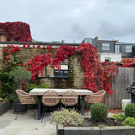 Apartment Gorgeous 3 Bedroom In Quaint Southfields London