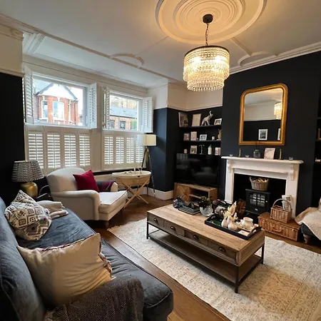 Apartment Gorgeous 3 Bedroom In Quaint Southfields
