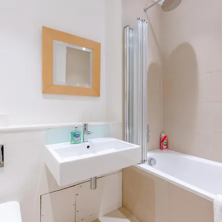 Apartment Spacious And 3 Bedroom House In Paddington *
