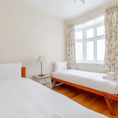 Spacious And 3 Bedroom House In Paddington * London