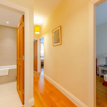Apartment Spacious And 3 Bedroom House In Paddington *