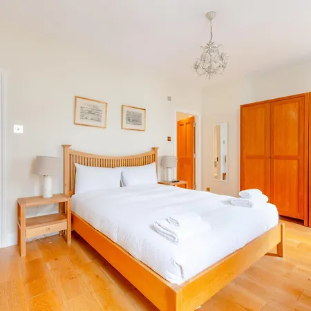 Spacious And 3 Bedroom House In Paddington * London