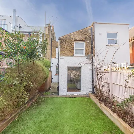 Tranquil 1 Bedroom Flat In Peckham London