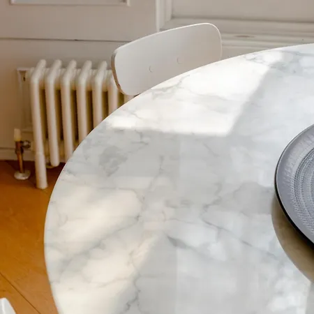Stylish & Light Victorian 2bd Flat - Holland Park Apartment London