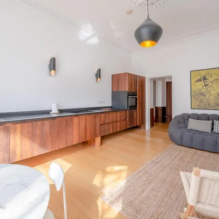 Apartment Stylish & Light Victorian 2bd Flat - Holland Park London