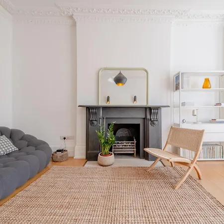 Apartment Stylish & Light Victorian 2bd Flat - Holland Park