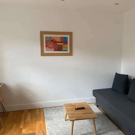 Contemporary 1bd Flat - Camden Apartment *