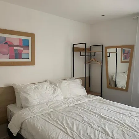 Apartment Contemporary 1bd Flat - Camden *
