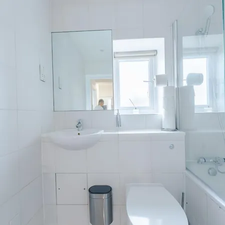 Apartment Contemporary 1bd Flat - Camden London