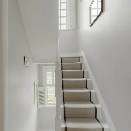 Apartment Artists Massive For Extended Families Or Couples - Terrace-ac *