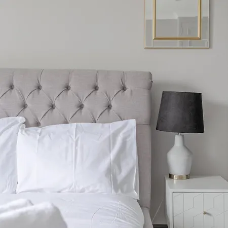 Luxurious & 3bd House - Chelsea *