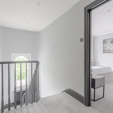 Luxurious & 3bd House - Chelsea *