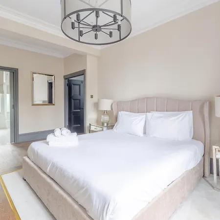 Luxurious & 3bd House - Chelsea