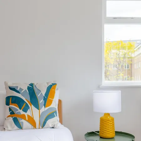 Apartment Modern 1bd Flat - 15 Min Walk To Bridge London