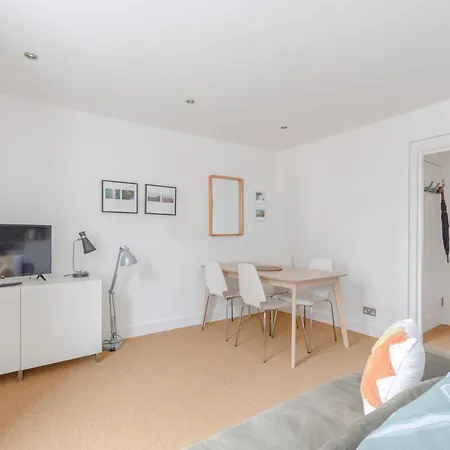Apartment Modern 1bd Flat - 15 Min Walk To Bridge *