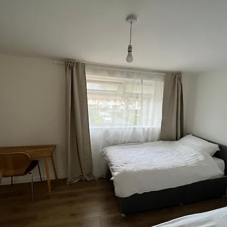 2bd East Sleeps 7! Apartment *