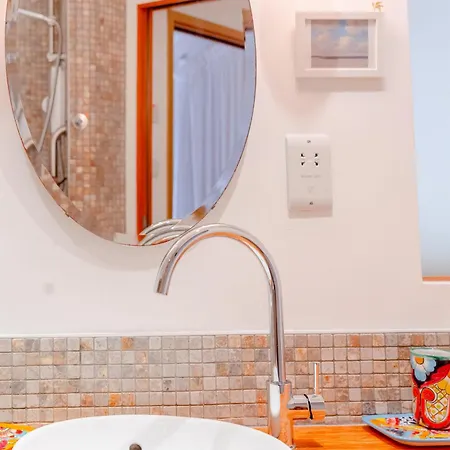 Vibrant 2bd Flat - Near Bridge Apartment *