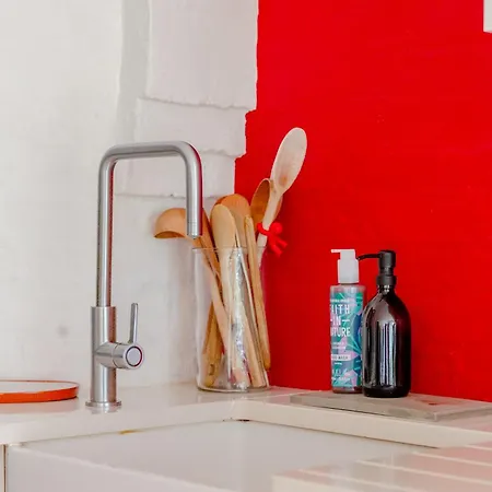 Vibrant 2bd Flat - Near Bridge * London
