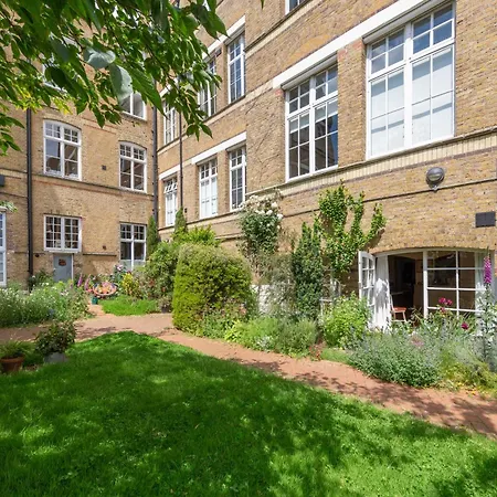 Vibrant 2bd Flat - Near Bridge * London