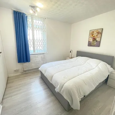 Spacious & Welcoming 4bd House - Kennington Appartement