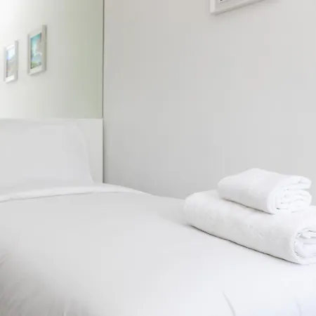 Spacious & Welcoming 4bd House - Kennington