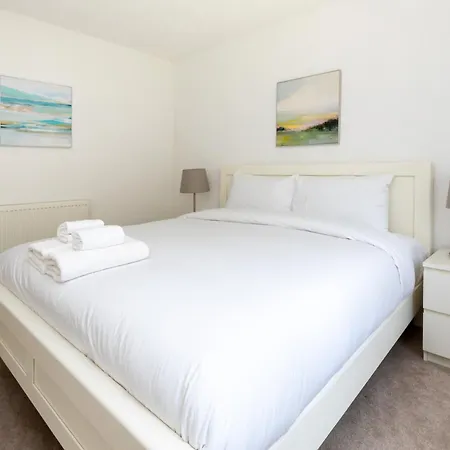 Spacious & Welcoming 4bd House - Kennington