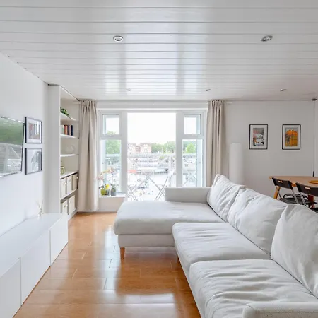 2bd Flat With Views Of Canary Wharf - Rotherhithe *