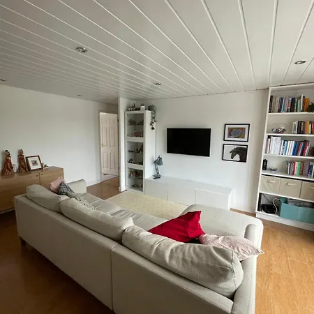 Apartment 2bd Flat With Views Of Canary Wharf - Rotherhithe London