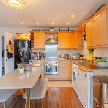 Vibrant & Modern 1bd Flat - Hackney Apartment