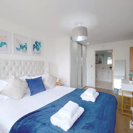 Apartment Free Parking - Serviced Two Bed London Docklands *