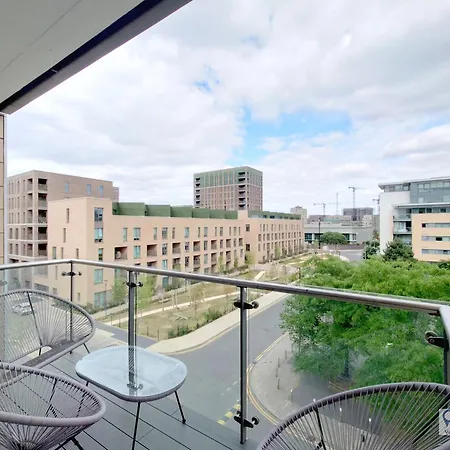 Apartment Free Parking - Serviced Two Bed London Docklands