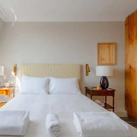 Apartment Beautifully Decorated 1bd Oasis - Earl's Court!