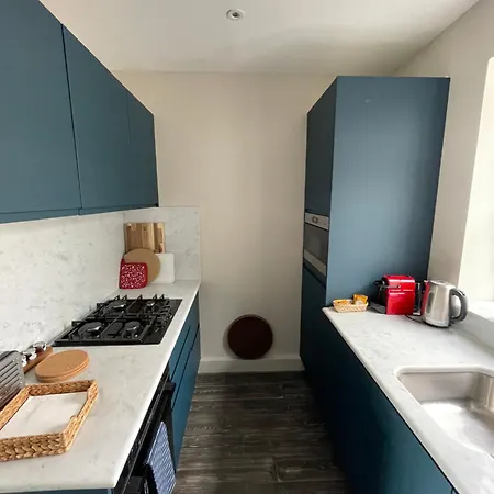Beautifully Decorated 1bd Oasis - Earl's Court! Apartment *