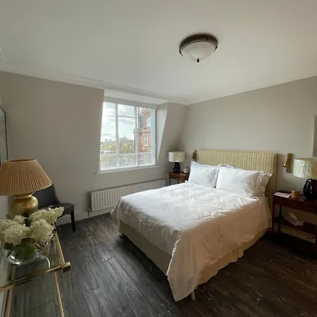 Beautifully Decorated 1bd Oasis - Earl's Court! Apartment *