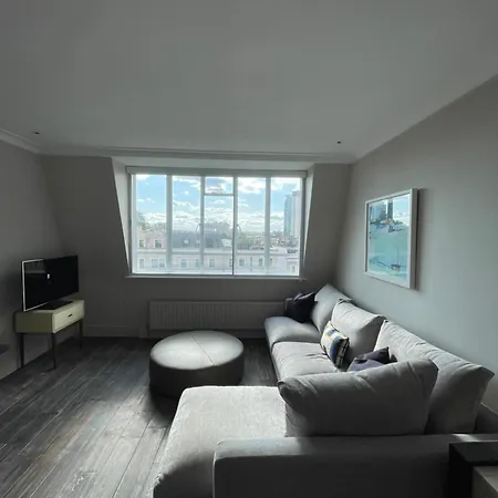 Beautifully Decorated 1bd Oasis - Earl's Court! *