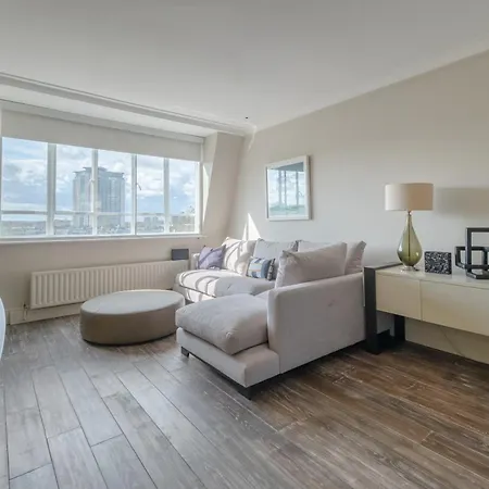 Apartment Beautifully Decorated 1bd Oasis - Earl's Court! *