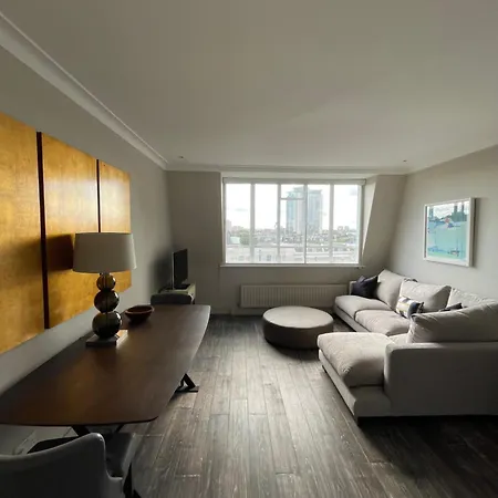 Beautifully Decorated 1bd Oasis - Earl's Court! Apartment London