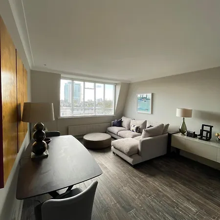 Beautifully Decorated 1bd Oasis - Earl's Court! * London