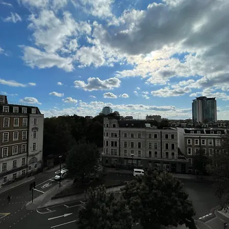 Beautifully Decorated 1bd Oasis - Earl's Court!