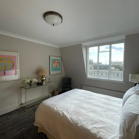 Apartment Beautifully Decorated 1bd Oasis - Earl's Court!