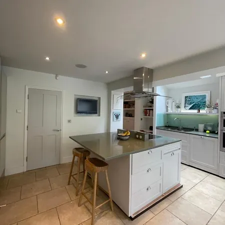 Secluded & Serene 3bd Family - Wandsworth! *