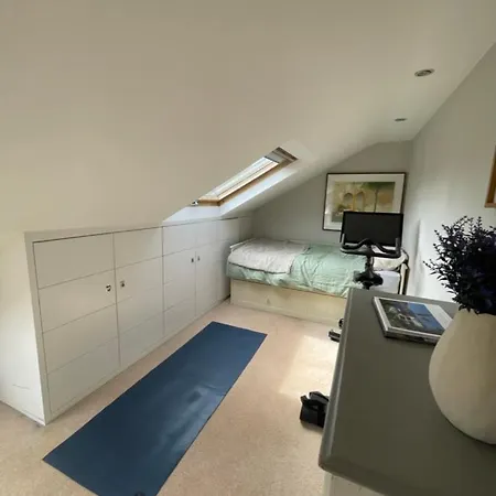 Secluded & Serene 3bd Family - Wandsworth!