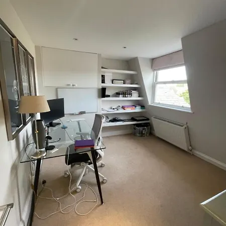 Secluded & Serene 3bd Family - Wandsworth! Apartment *