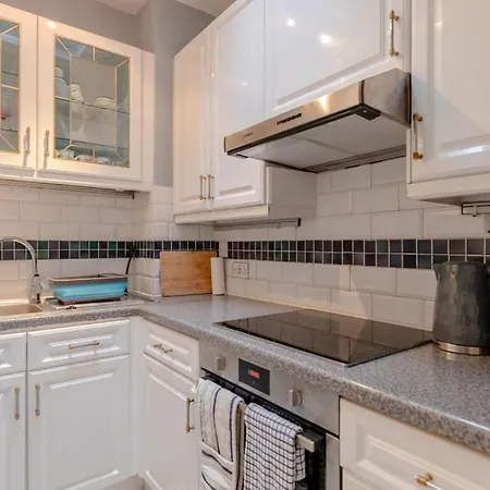 Apartment Quaint & Cosy 1 Bedroom Flat - Kensington Olympia! *