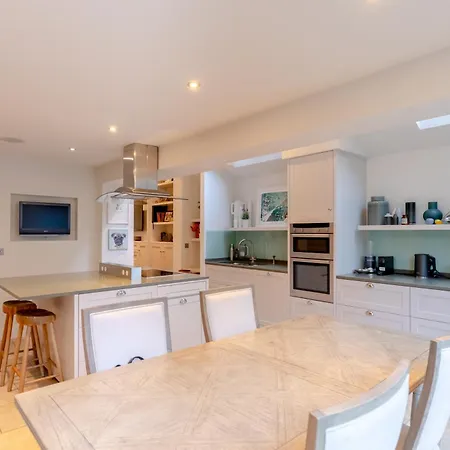 Secluded & Serene 3bd Family - Wandsworth! Apartment London