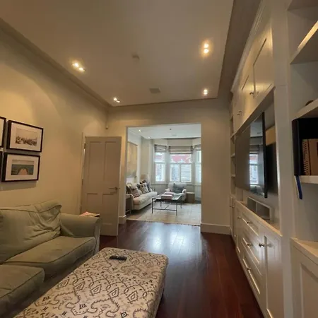 Secluded & Serene 3bd Family - Wandsworth! * London